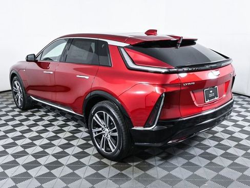 New 2025 Cadillac Lyriq Luxury image 28