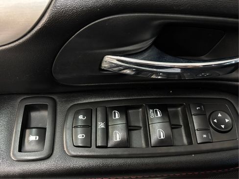 Used 2019 Dodge Grand Caravan GT FWD image 39