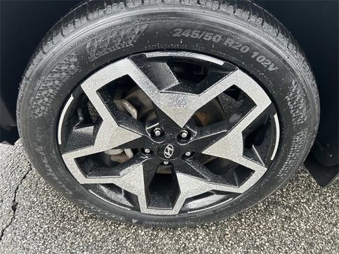 Certified 2024 Hyundai Santa Cruz Limited image 9