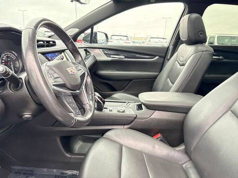 Used 2022 Cadillac XT5 Premium Luxury w/ Technology Package image 13