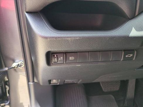 Used 2025 Toyota RAV4 XLE AWD/4WD image 13