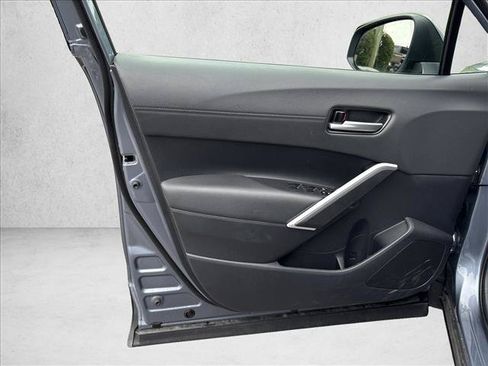 Used 2026 Toyota Corolla Cross XLE FWD image 11