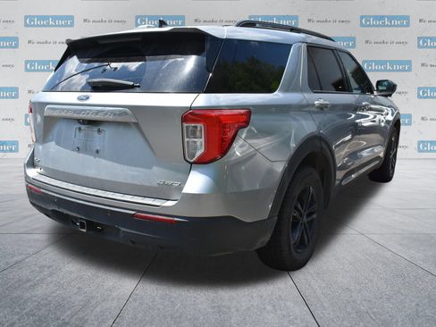 Used 2022 Ford Explorer XLT w/ Class IV Trailer Tow Package AWD/4WD image 3