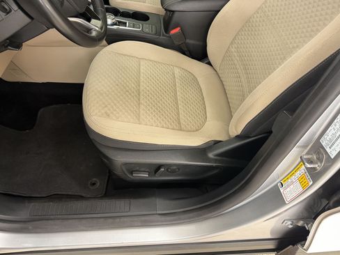 Used 2022 Ford Escape SE w/ Convenience Package FWD image 5