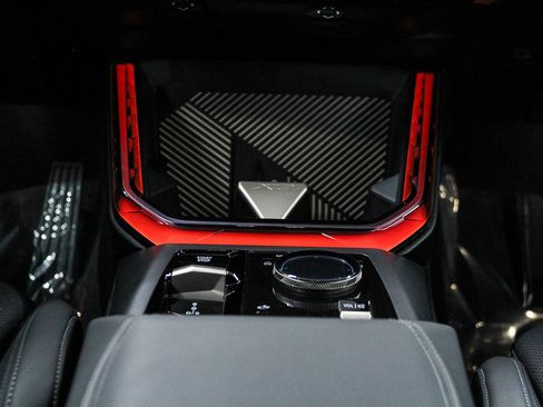 Used 2025 BMW X3 xDrive30i w/ Premium Package image 14