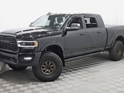 Used 2021 RAM 2500 Laramie w/ Night Edition image 8