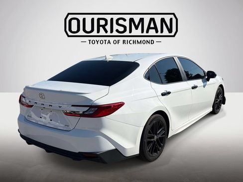 Used 2025 Toyota Camry SE FWD image 7