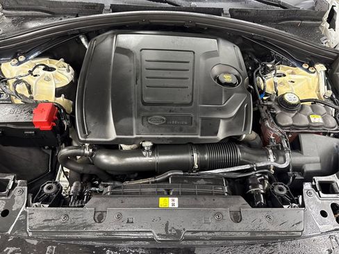 Used 2019 Land Rover Range Rover Velar R-Dynamic SE image 13