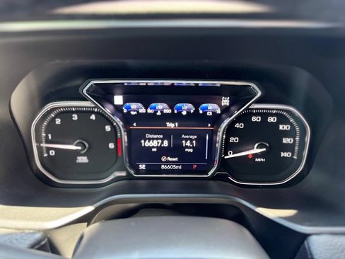 Used 2021 GMC Yukon XL Denali AWD/4WD image 14