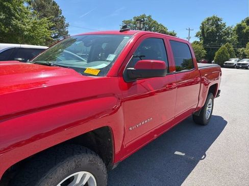 Used 2018 Chevrolet Silverado 1500 LT w/ All Star Edition AWD/4WD image 4