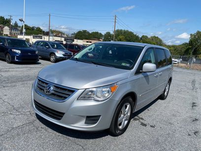 Used 2009 Volkswagen Routan SEL