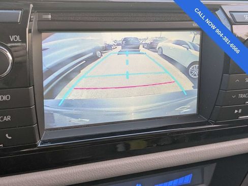 Used 2015 Toyota Corolla LE FWD image 21