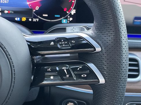 Certified 2024 Mercedes-Benz GLS 450 4MATIC image 30