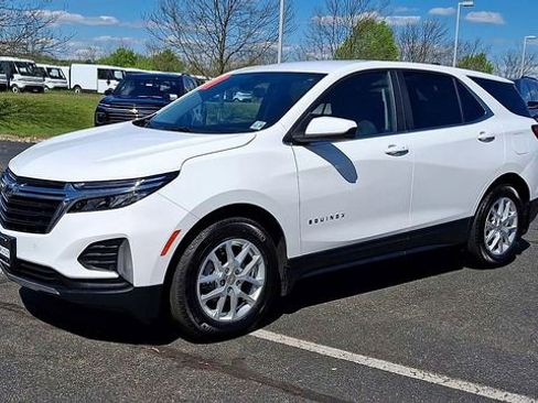 Used 2023 Chevrolet Equinox LT FWD image 4