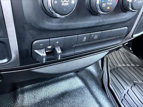 Used 2019 RAM 1500 Tradesman w/ Chrome Appearance Group RWD image 33