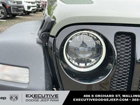 Used 2023 Jeep Wrangler Unlimited Sport AWD/4WD image 7