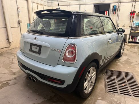 Used 2011 MINI Cooper S image 12
