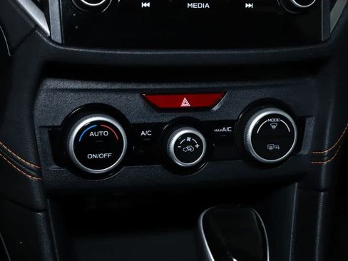 Used 2022 Subaru Crosstrek 2.0i Premium w/ Moonroof Package image 26