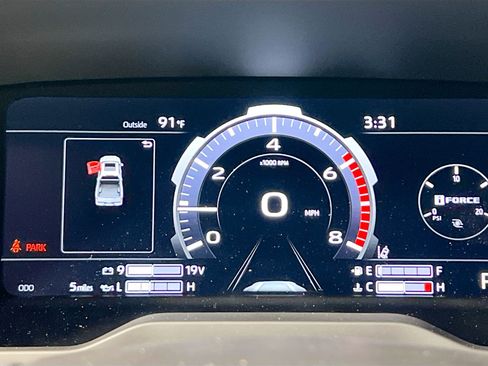 New 2026 Toyota Tundra Limited AWD/4WD image 22