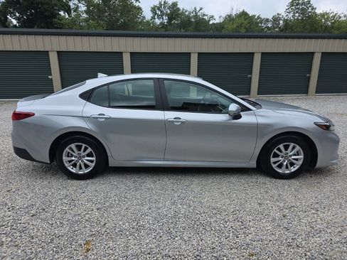 Used 2025 Toyota Camry LE FWD image 7