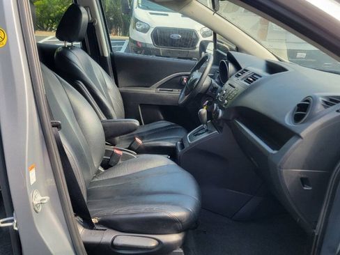 Used 2012 MAZDA MAZDA5 Touring FWD image 11