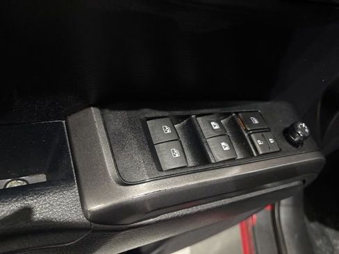 Used 2020 Toyota Tacoma TRD Off-Road image 11