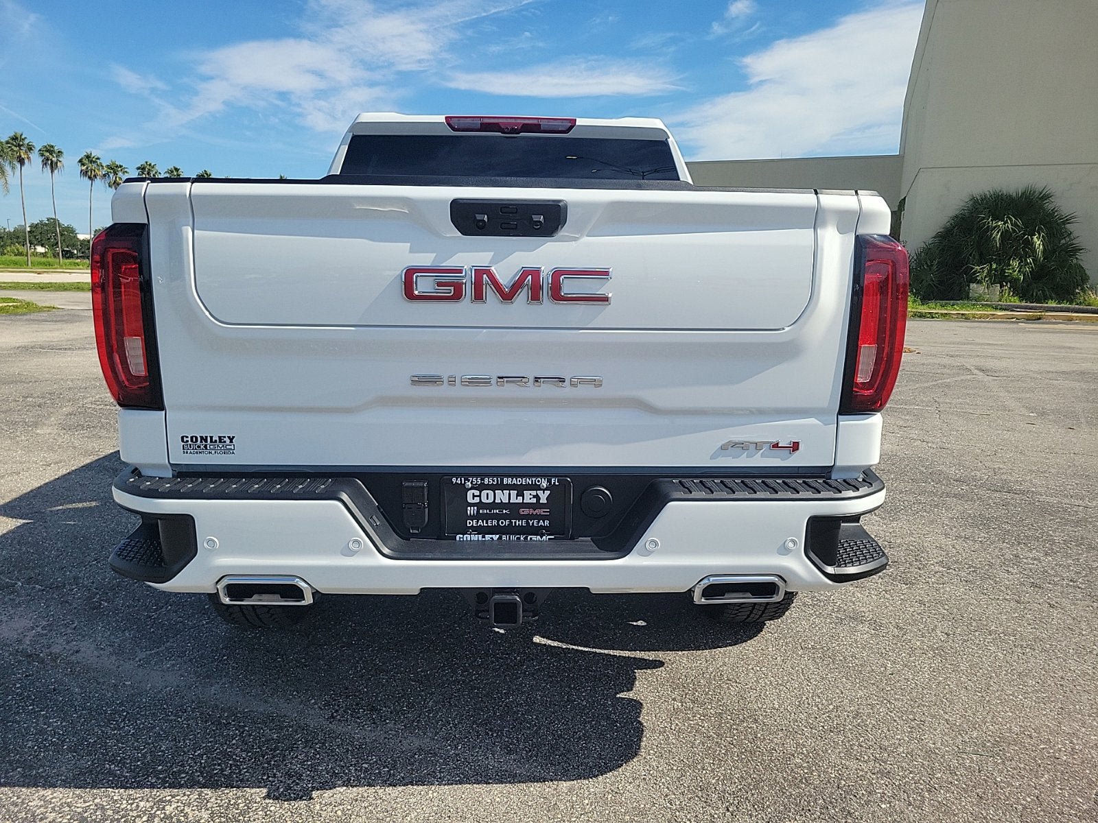 New 2026 GMC Sierra 1500 AT4 w/ Technology Package AWD/4WD image 6