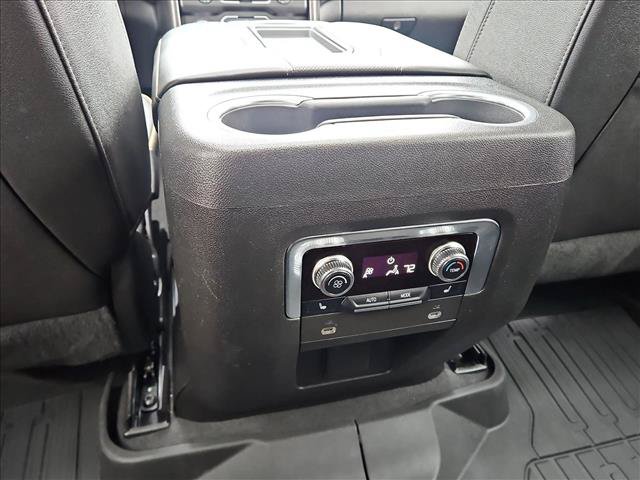 Used 2023 GMC Yukon AT4 w/ Technology Package AWD/4WD image 18