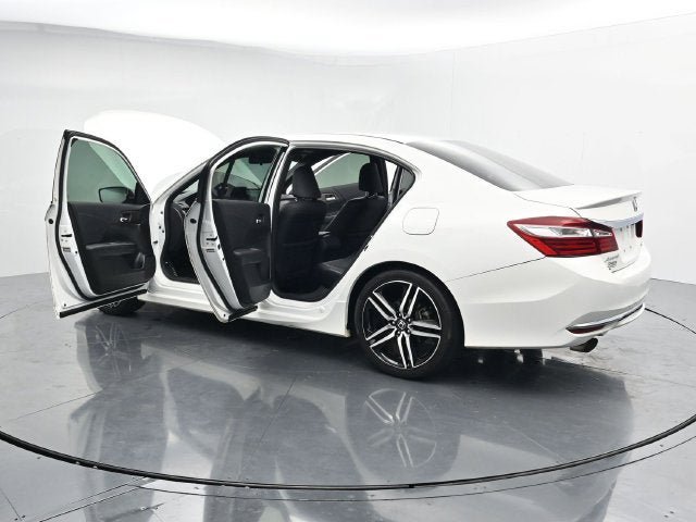 Used 2017 Honda Accord Sport Special Edition image 51