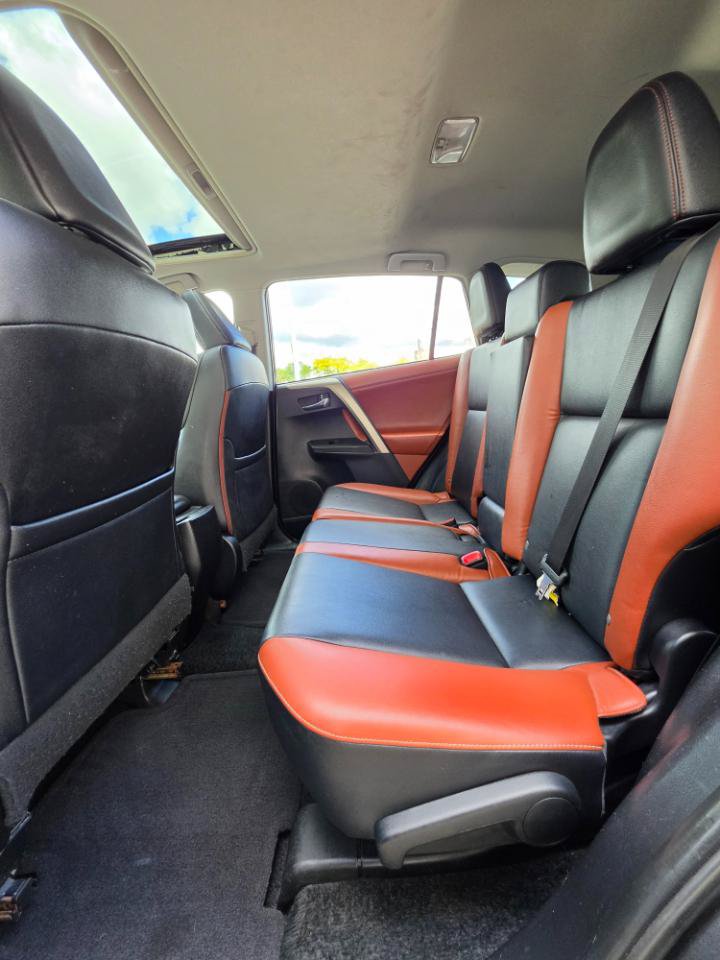 Used 2013 Toyota RAV4 Limited AWD/4WD image 10