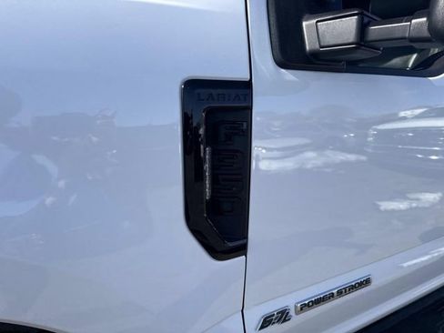 Used 2022 Ford F350 Lariat w/ Black Appearance Package image 12