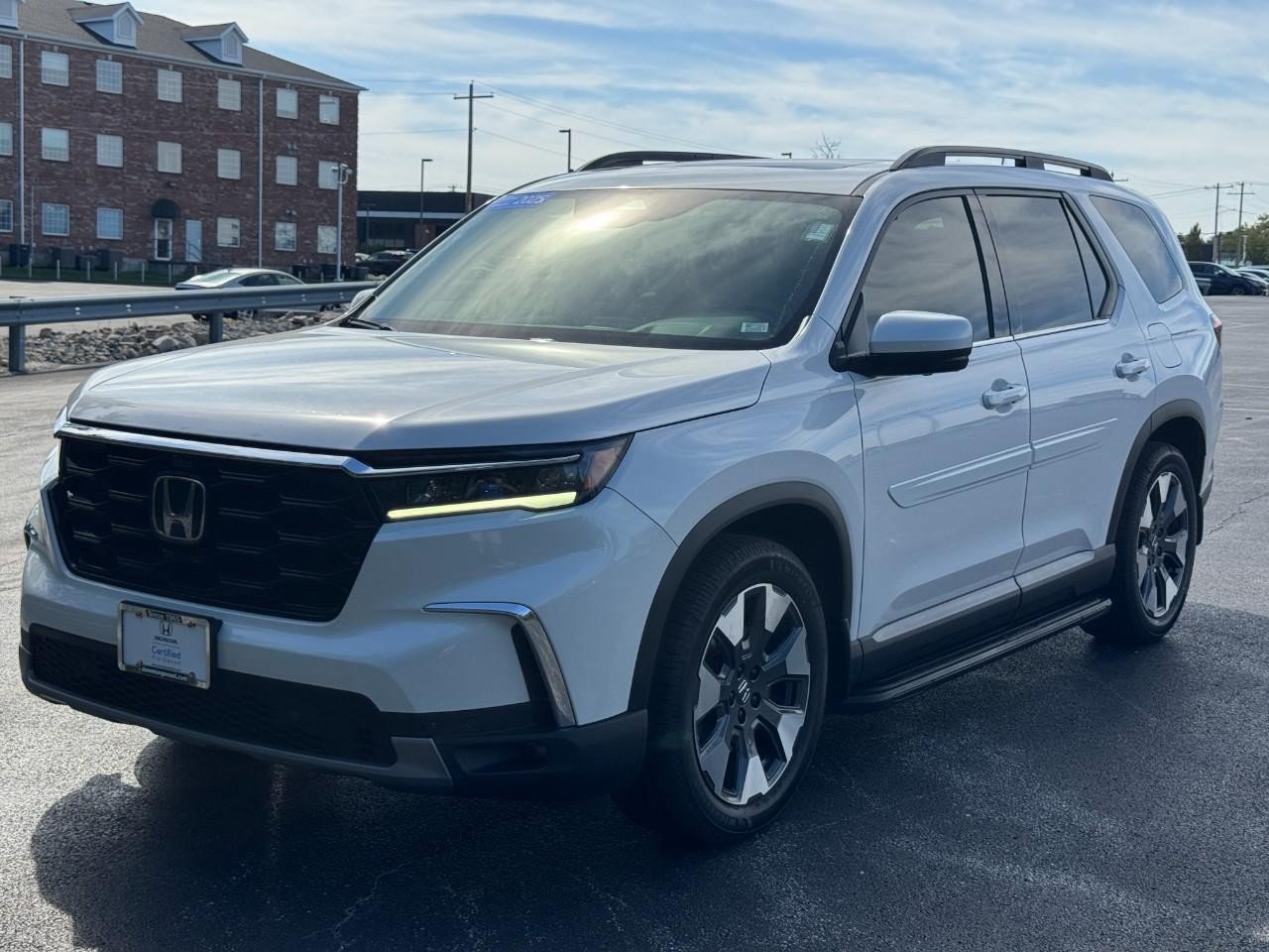 Certified 2025 Honda Pilot Elite image 10