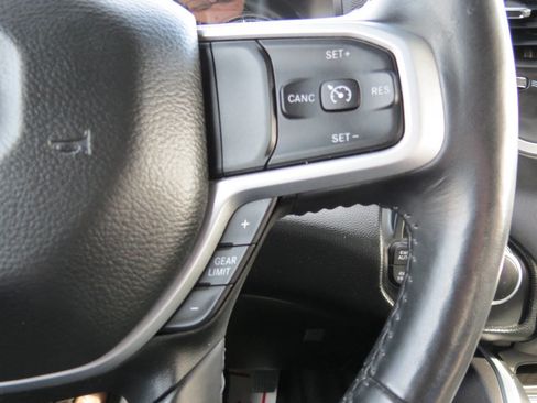 Used 2021 RAM 1500 Big Horn image 17