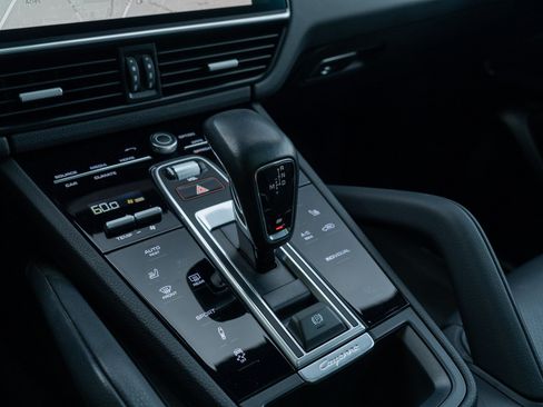 Certified 2023 Porsche Cayenne S AWD/4WD image 30