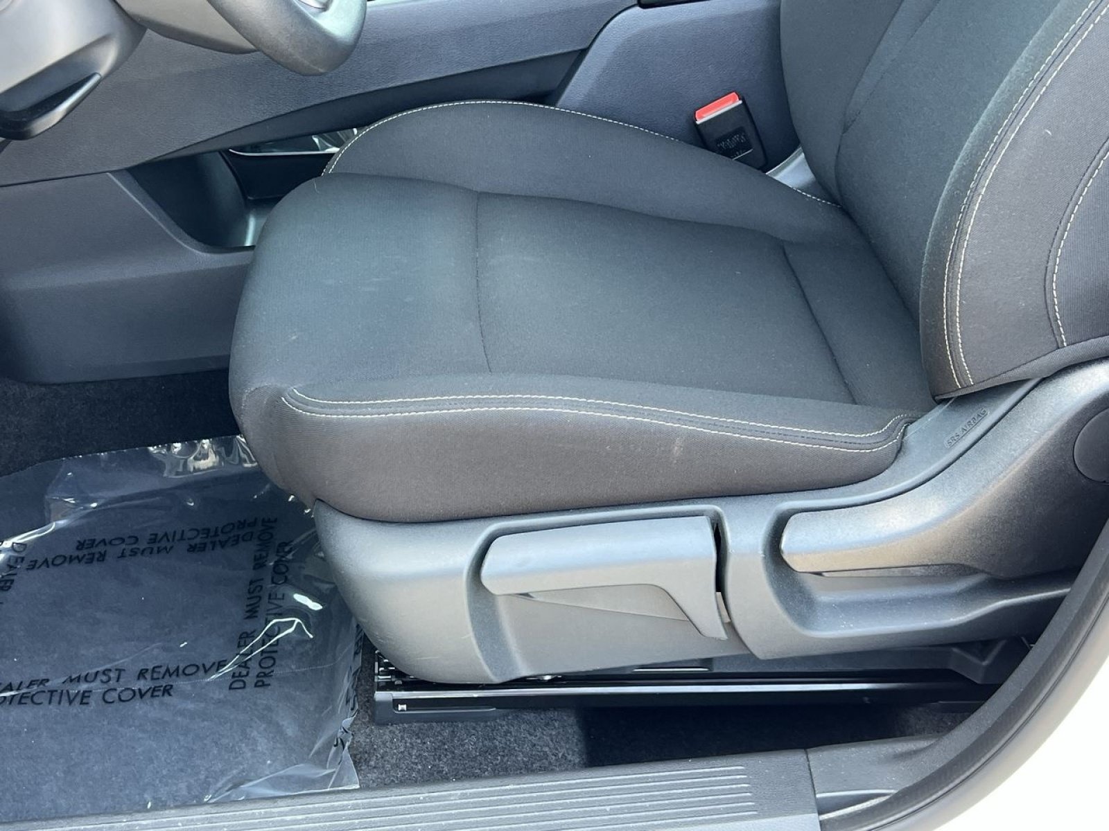 Used 2025 Nissan Rogue S AWD/4WD image 11