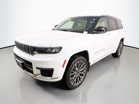 Used 2022 Jeep Grand Cherokee L Summit image 3