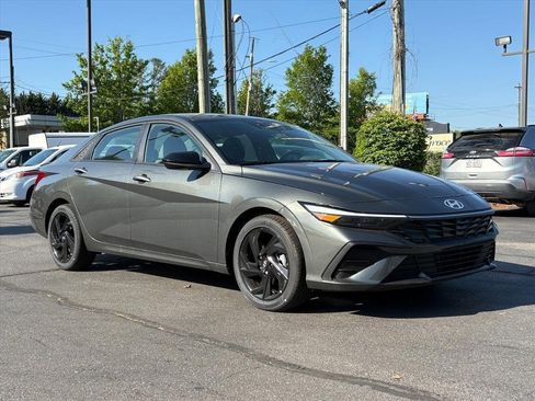 New 2026 Hyundai Elantra Sport FWD image 61
