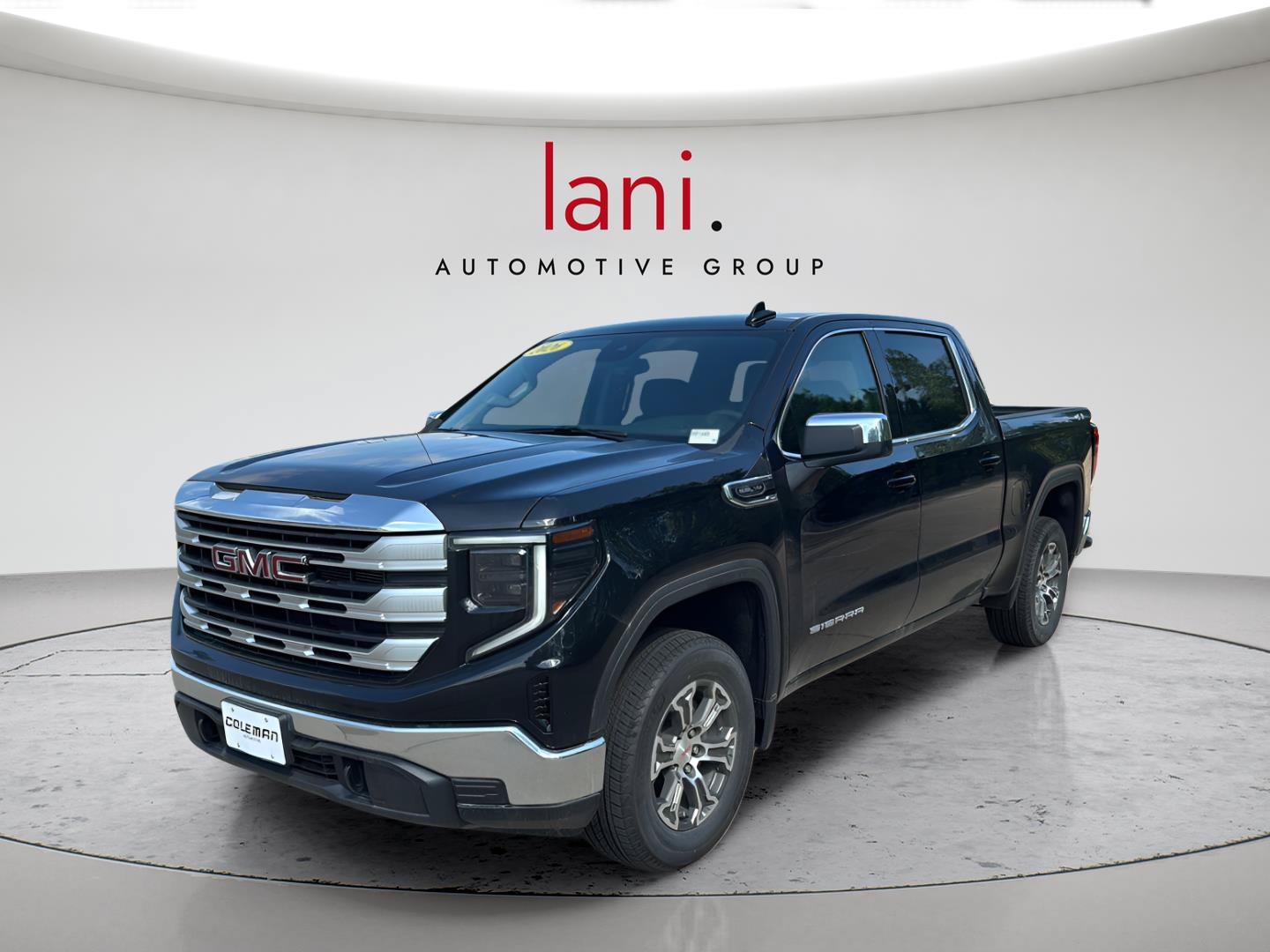New 2026 GMC Sierra 1500 SLE w/ Preferred Package AWD/4WD image 1