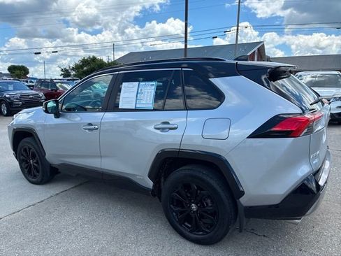 Used 2023 Toyota RAV4 XSE AWD/4WD image 5