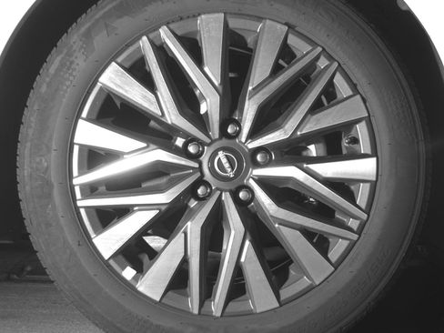 Used 2025 Nissan Altima 2.5 SV FWD image 13