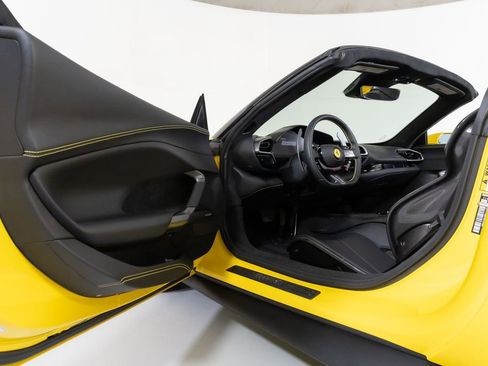 Used 2025 Ferrari 296 GTS Base image 29