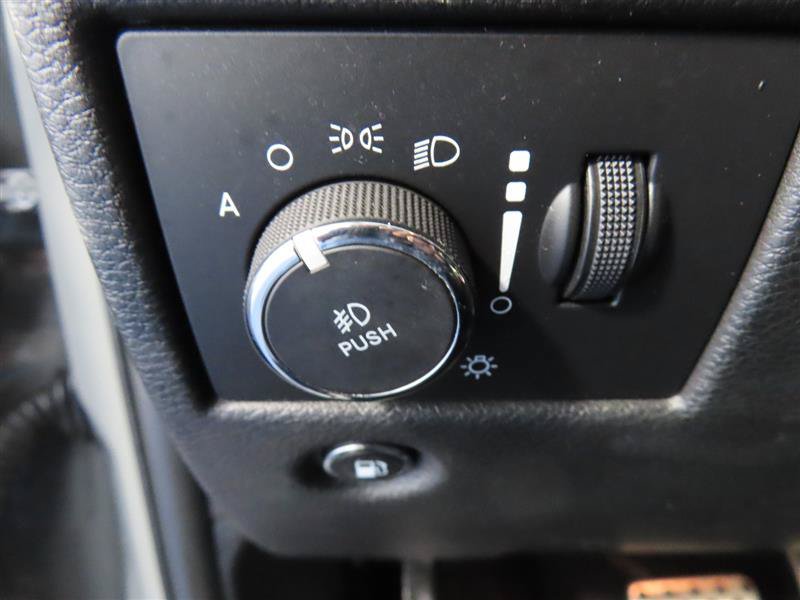 Used 2020 Jeep Grand Cherokee SRT AWD/4WD image 19
