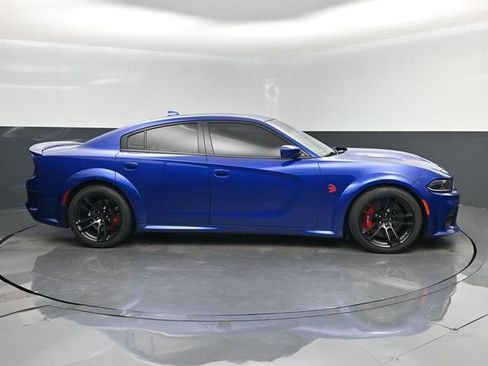 Used 2022 Dodge Charger SRT Hellcat w/ Harman/Kardon Audio Group RWD image 2