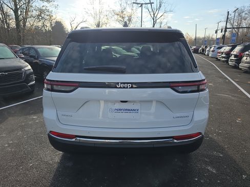 New 2025 Jeep Grand Cherokee Laredo image 21