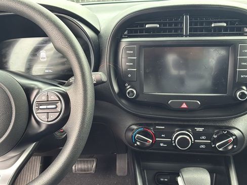 Used 2024 Kia Soul LX w/ Option Group 015 image 39