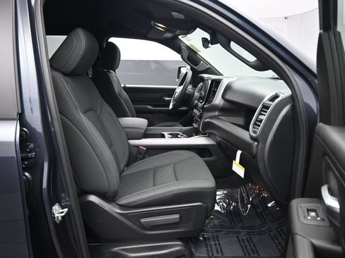 New 2026 RAM 1500 Express AWD/4WD image 22