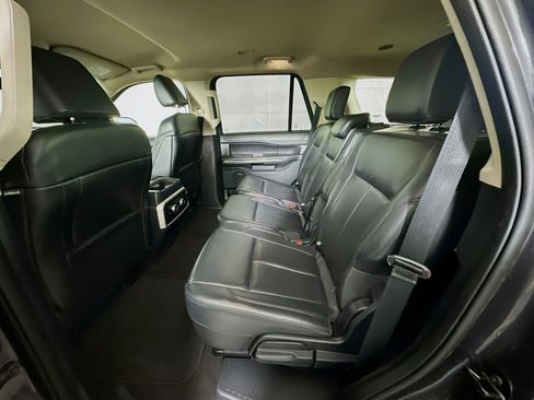 Used 2024 Ford Expedition XLT image 28