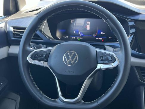Certified 2023 Volkswagen Taos SE w/ Black Wheel Package FWD image 8
