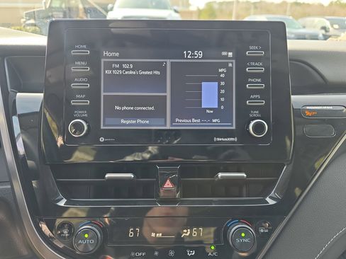 Used 2024 Toyota Camry SE image 22