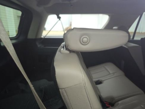 Used 2024 Ford Expedition Max XLT image 8